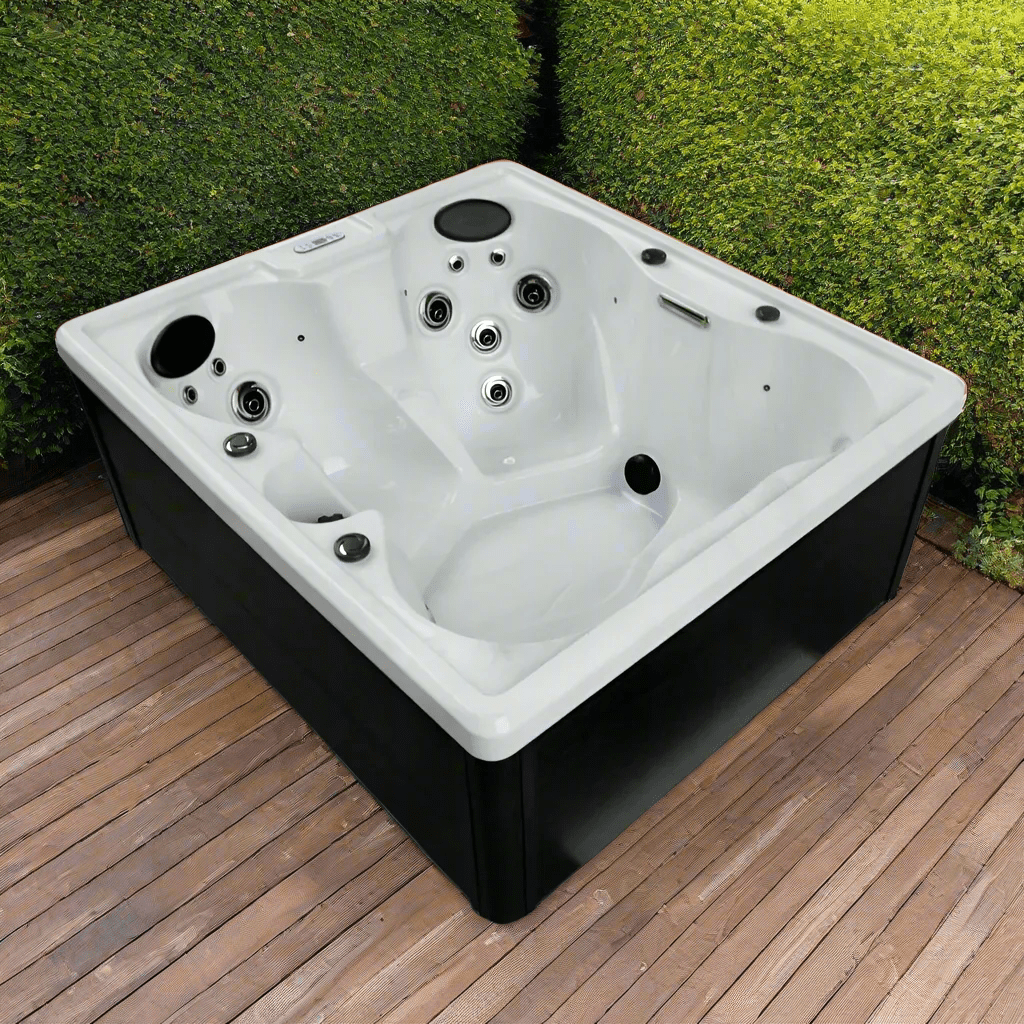 Bliss Hot Tub - Image 2