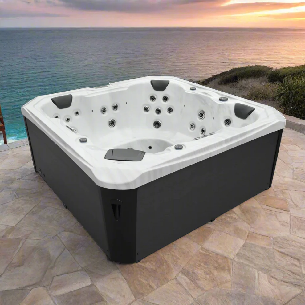 The Coral Hot Tub - Image 6