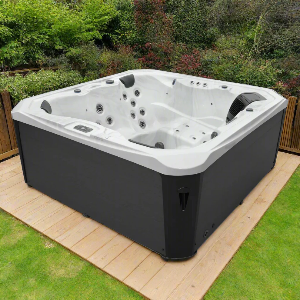The Coral Hot Tub - Image 5