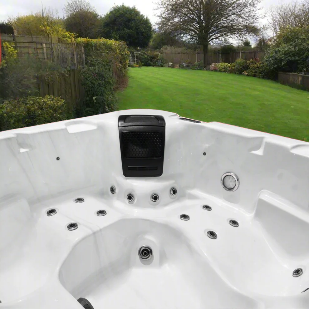 Azure Hot Tub - Image 2