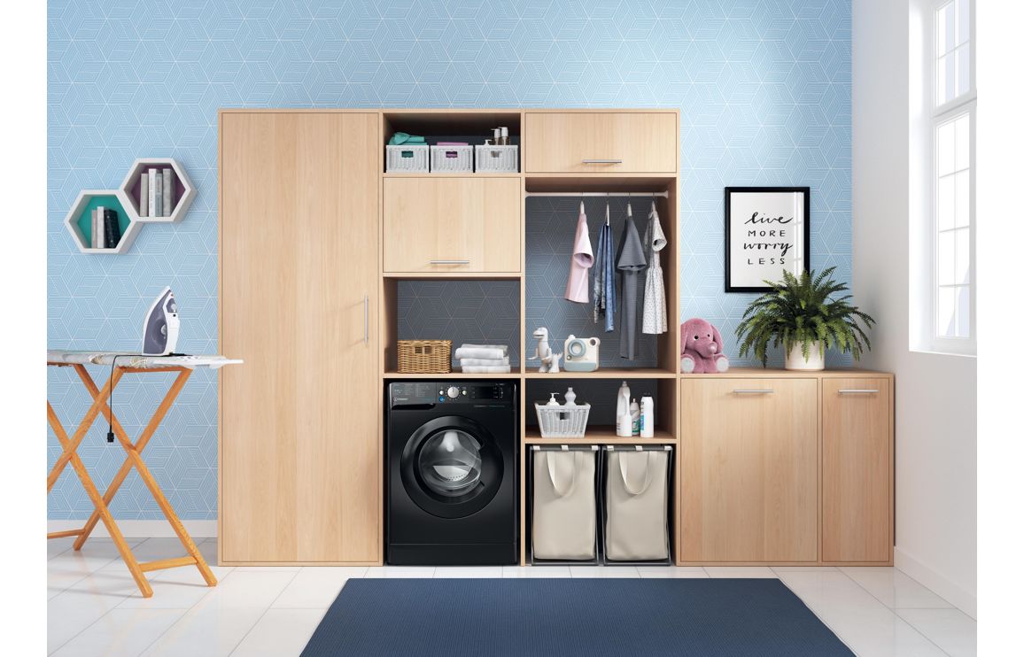 Indesit BWE 71496X KV UK F/S 7kg 1400rpm Washing Machine - Black - Image 4